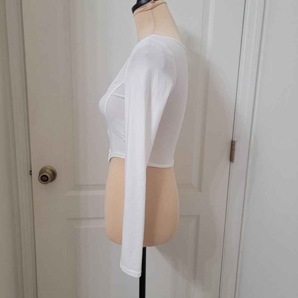 SHEIN Size XS White Asymmetrical Hem Hook and Eye Closure Crop Top, EUC - Picture 4 of 11